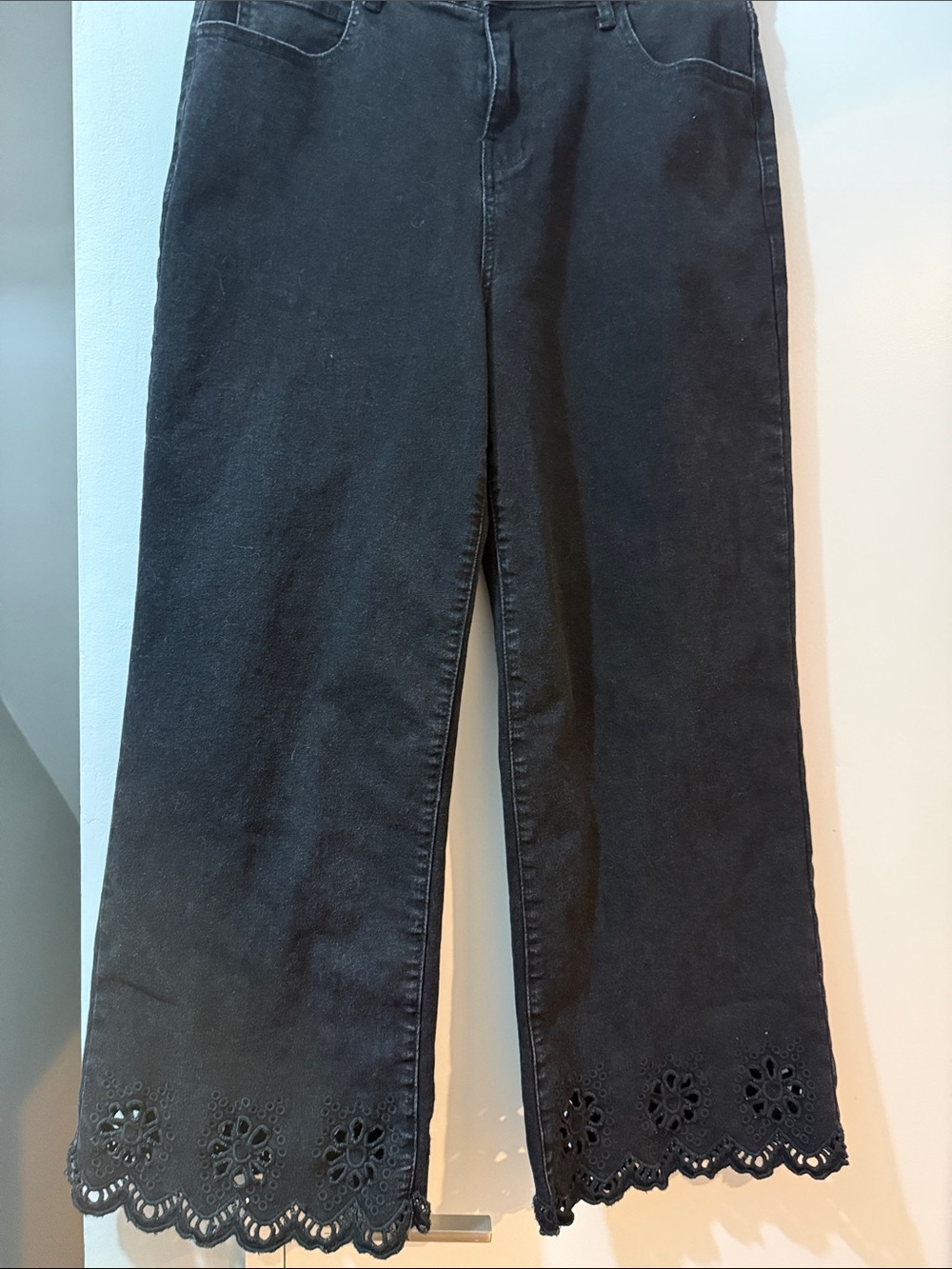 🖤 Black Eyelet Hem Wide-Leg Jeans